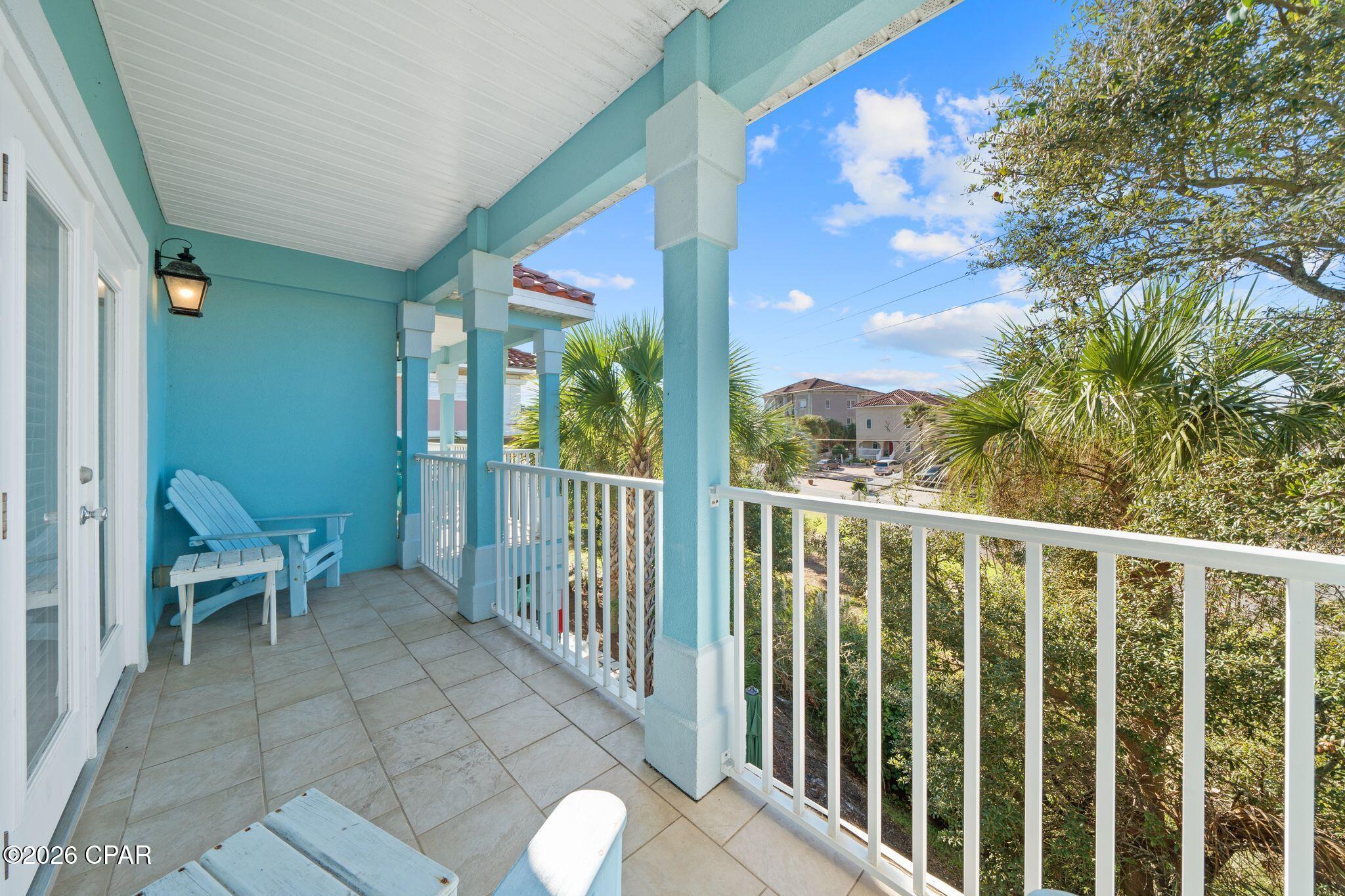 415 La Valencia Circle