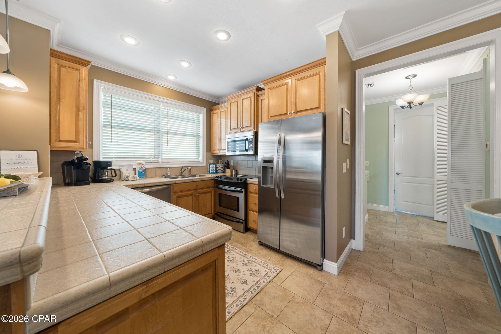 415 La Valencia Circle