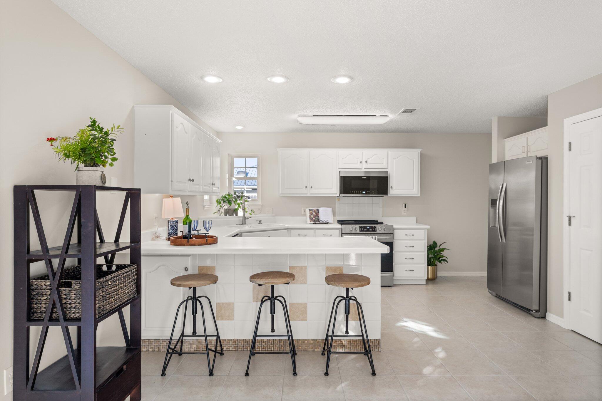 4001 Leeann Circle