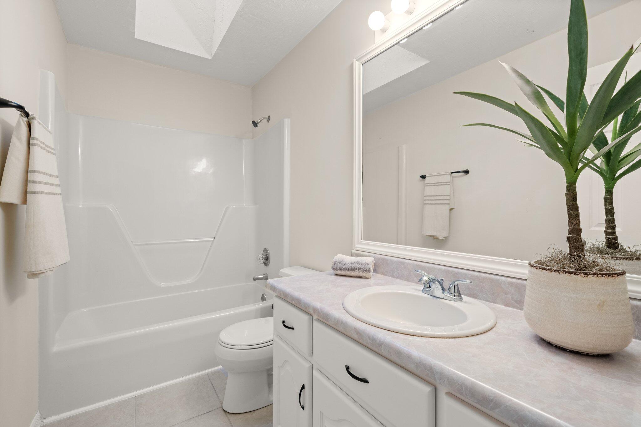 4001 Leeann Circle
