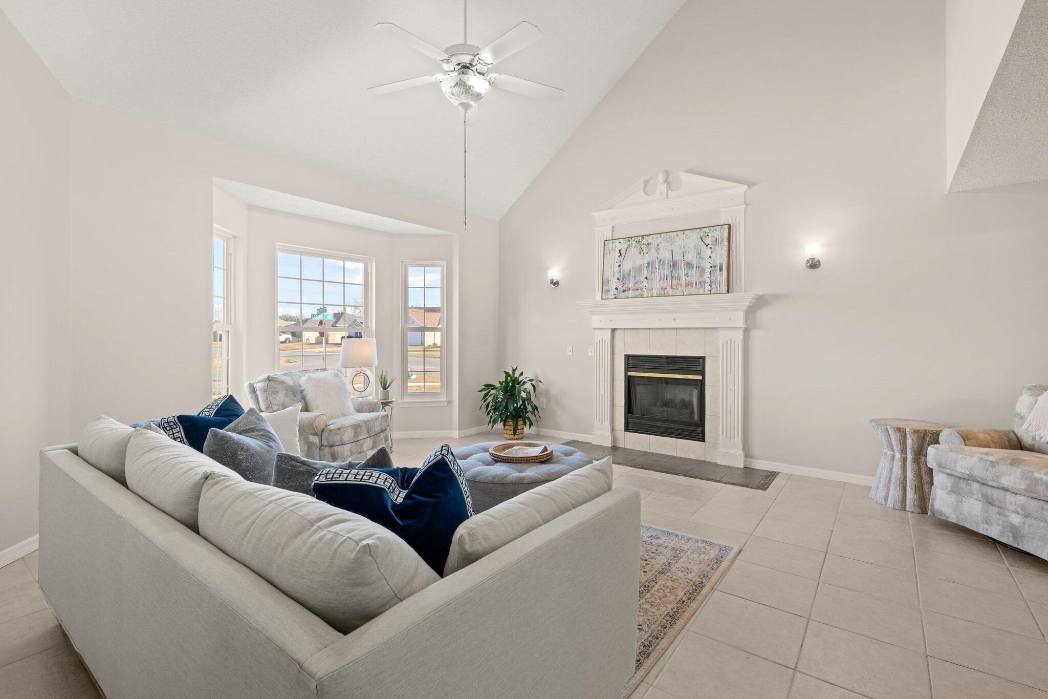 4001 Leeann Circle