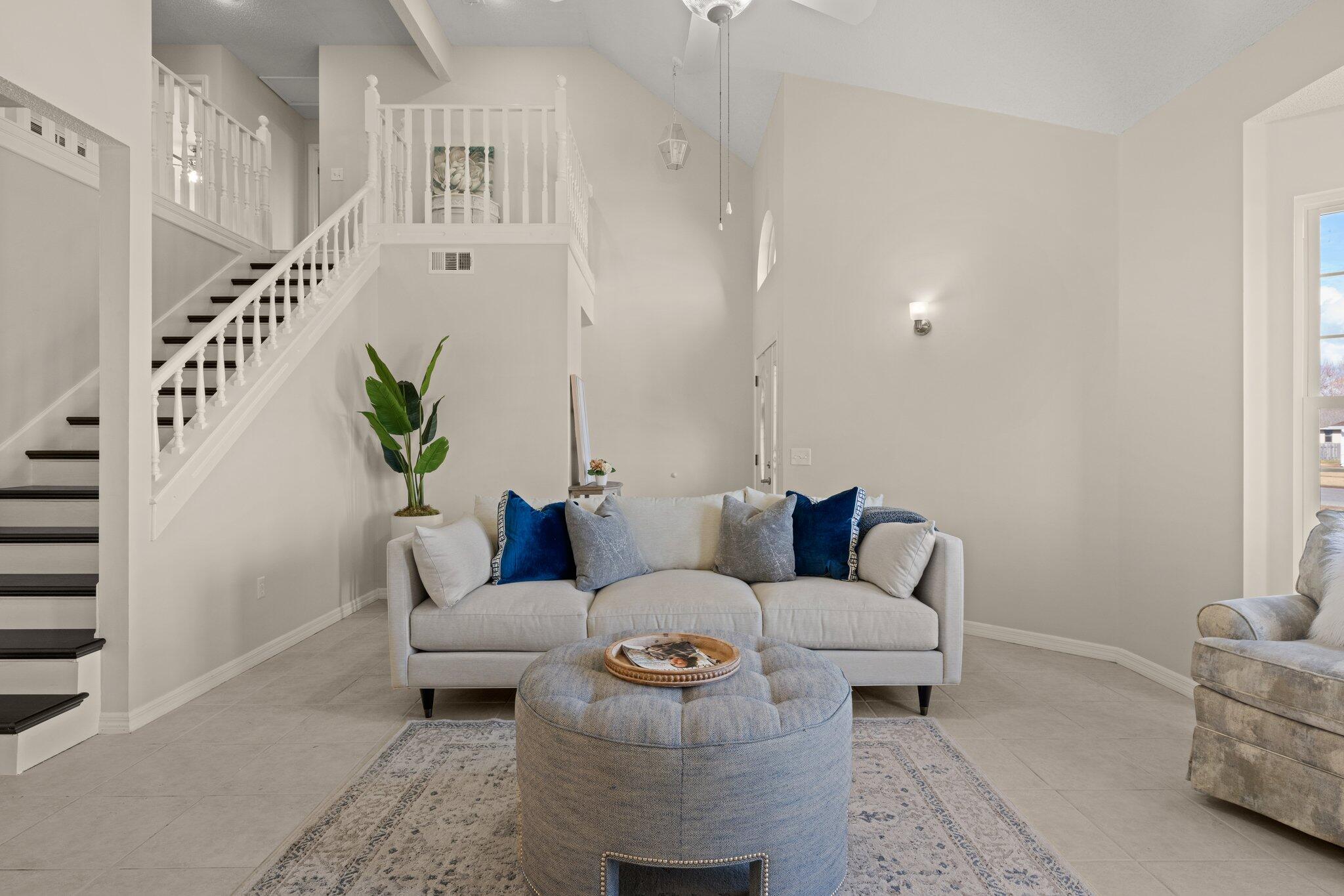 4001 Leeann Circle