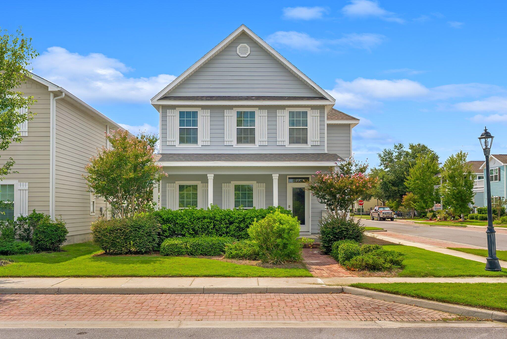 4737 Bigleaf Lane