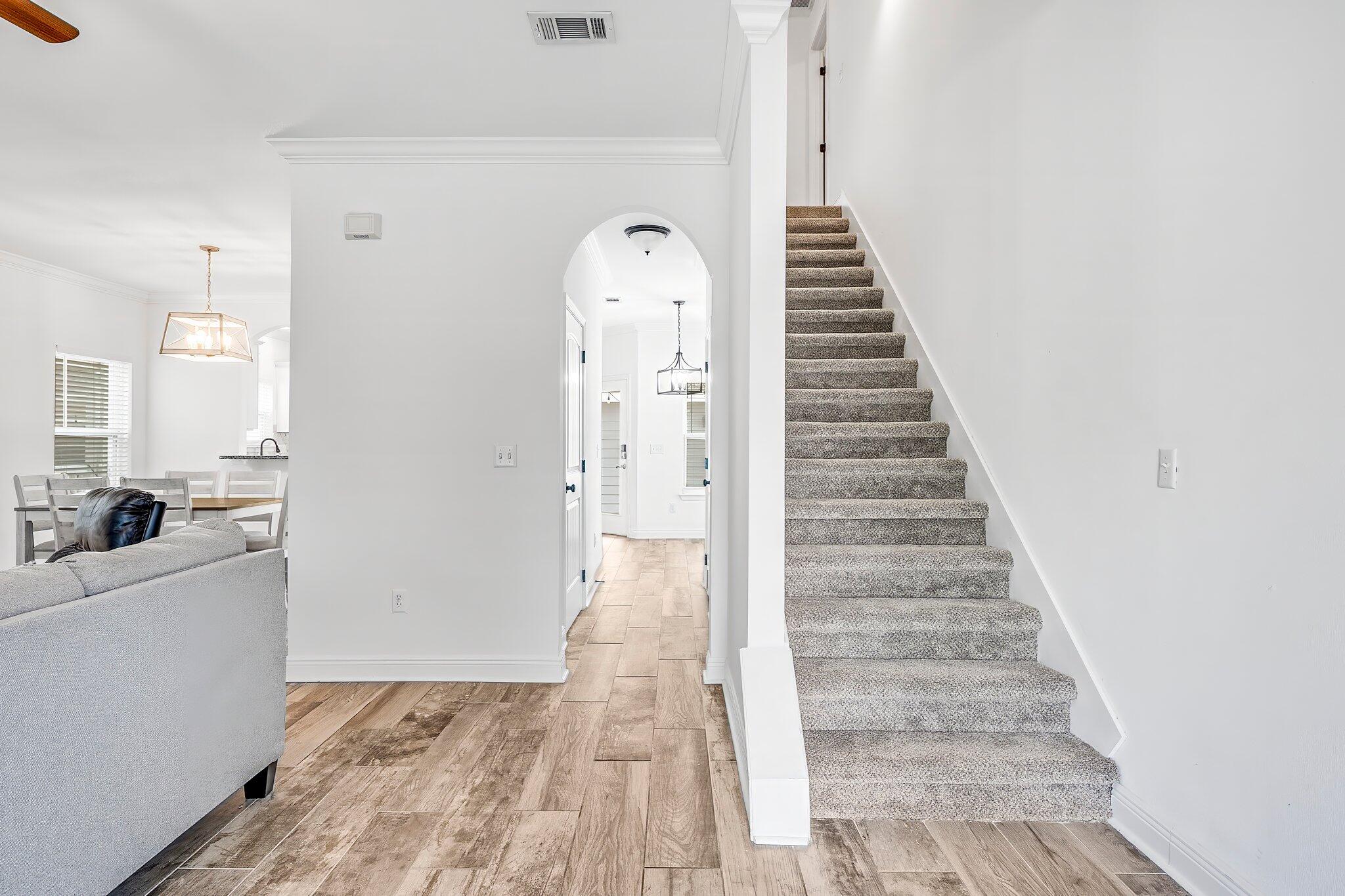 4737 Bigleaf Lane