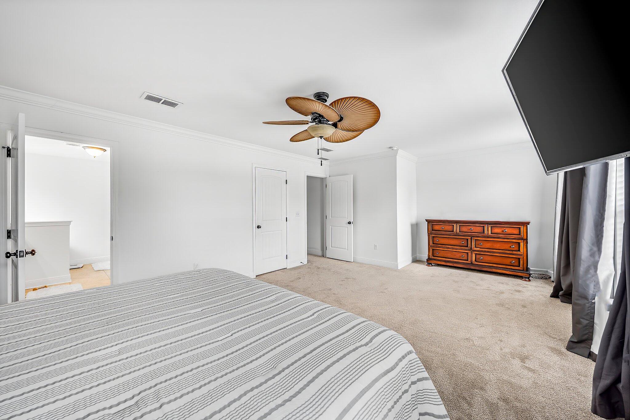 4737 Bigleaf Lane