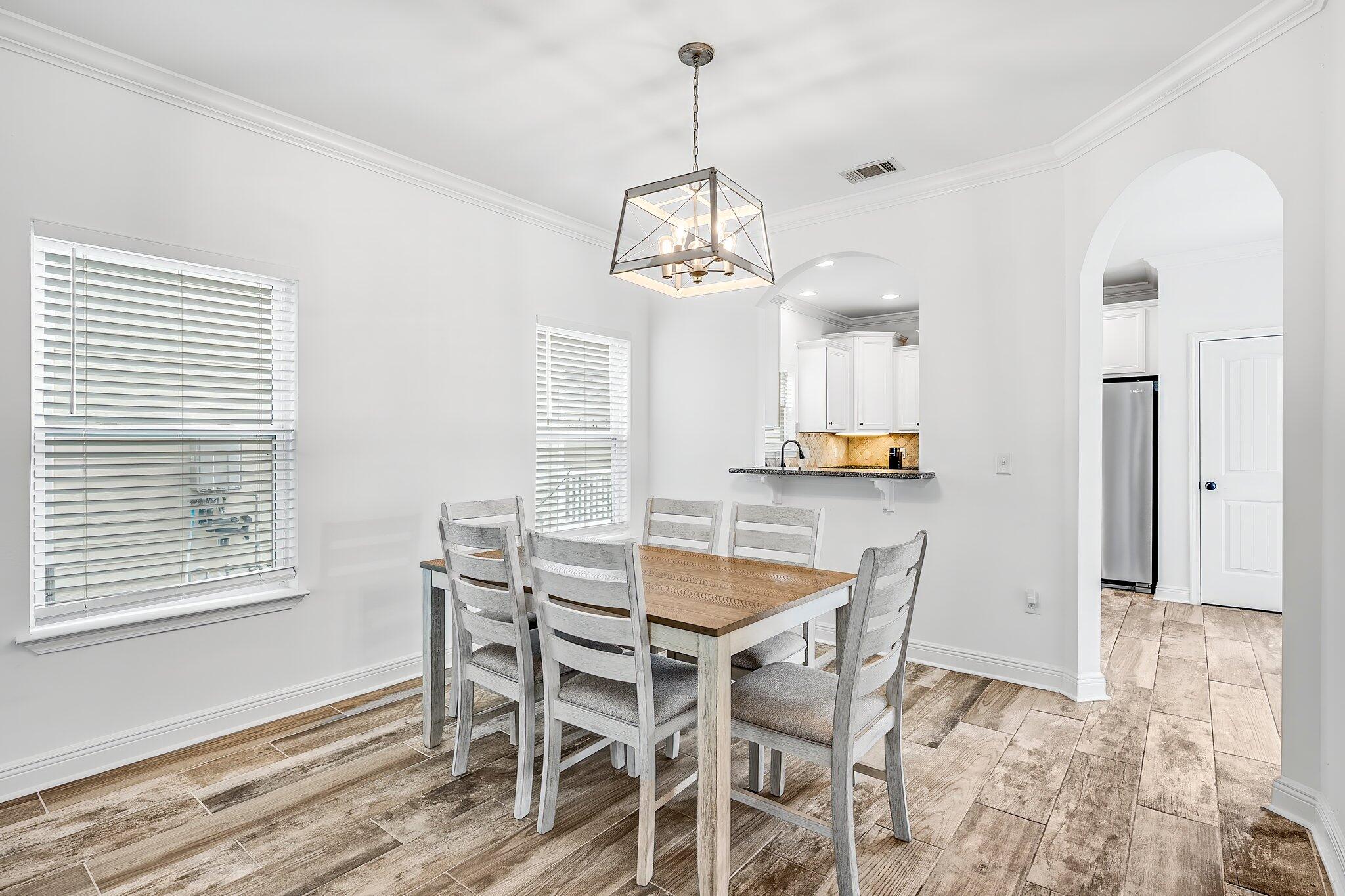 4737 Bigleaf Lane