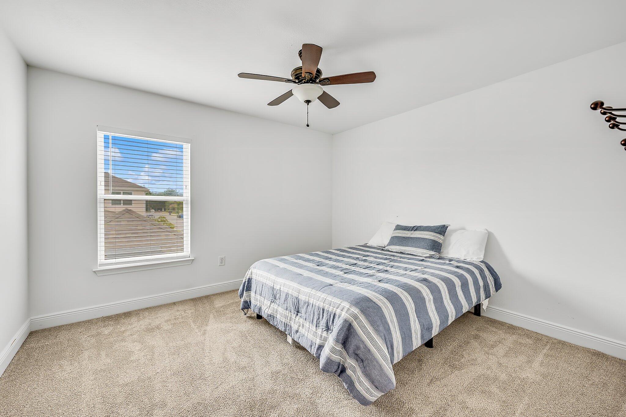 4737 Bigleaf Lane