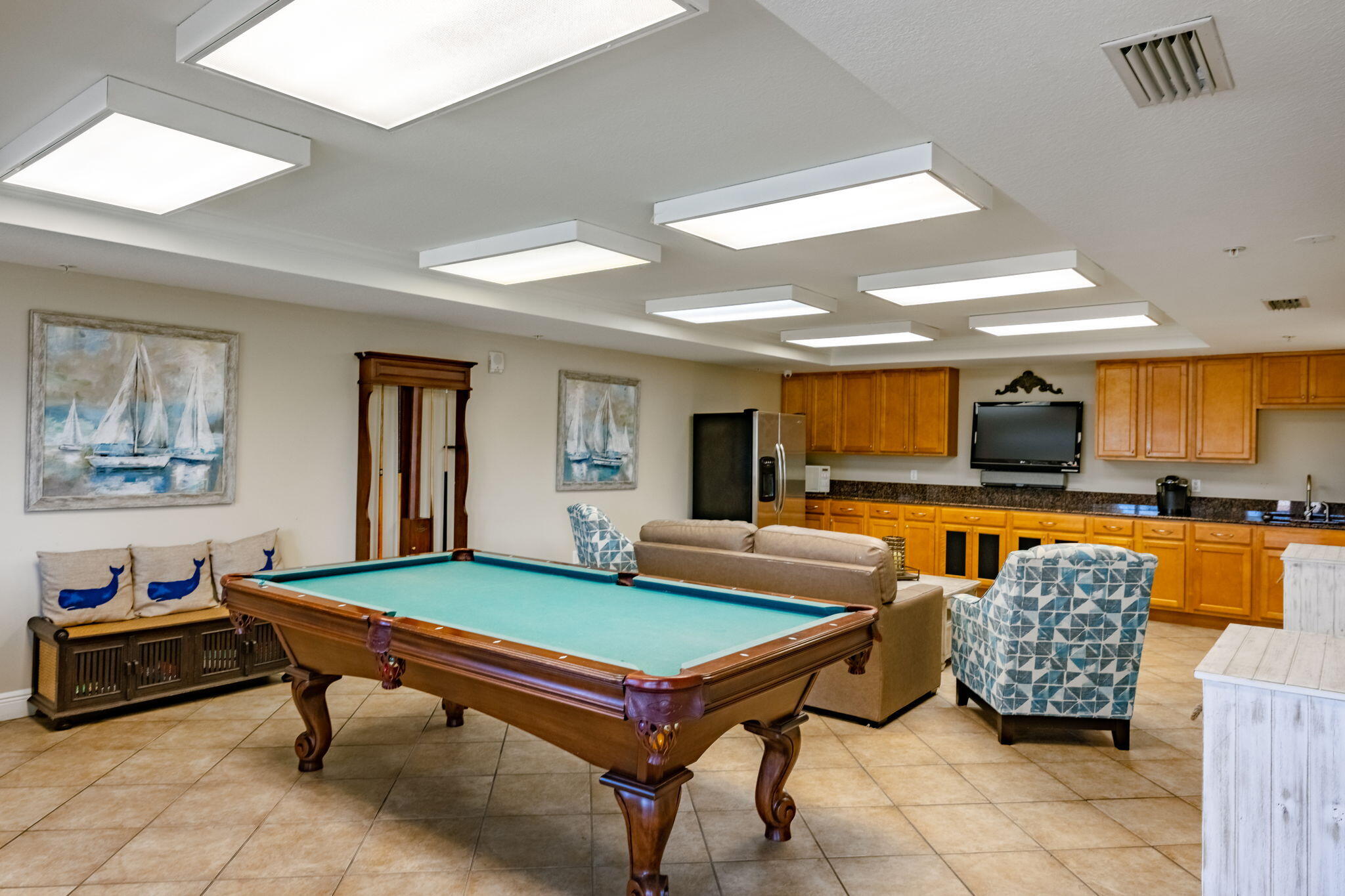 4737 Bigleaf Lane