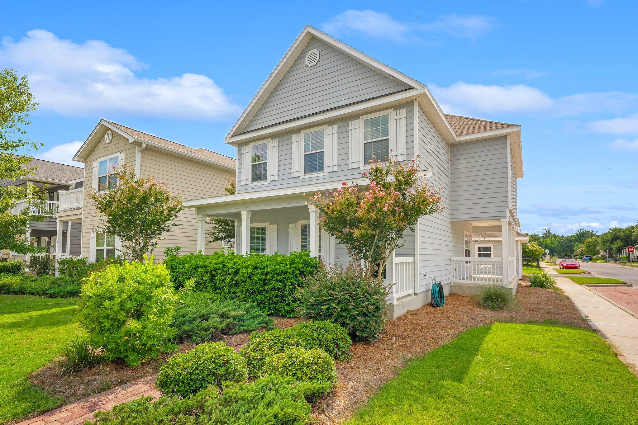 4737 Bigleaf Lane