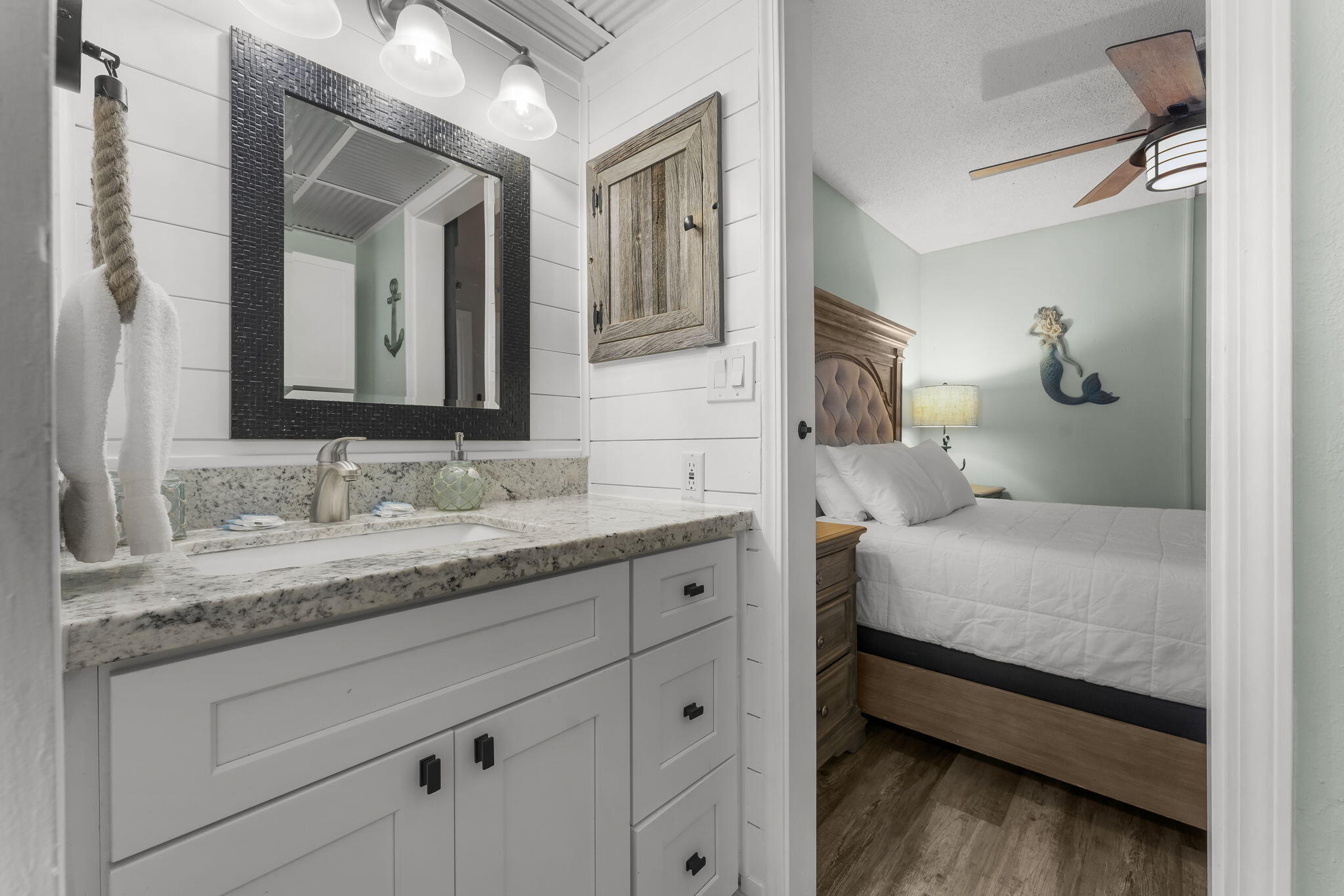 9850 S Thomas Drive, UNIT 404E