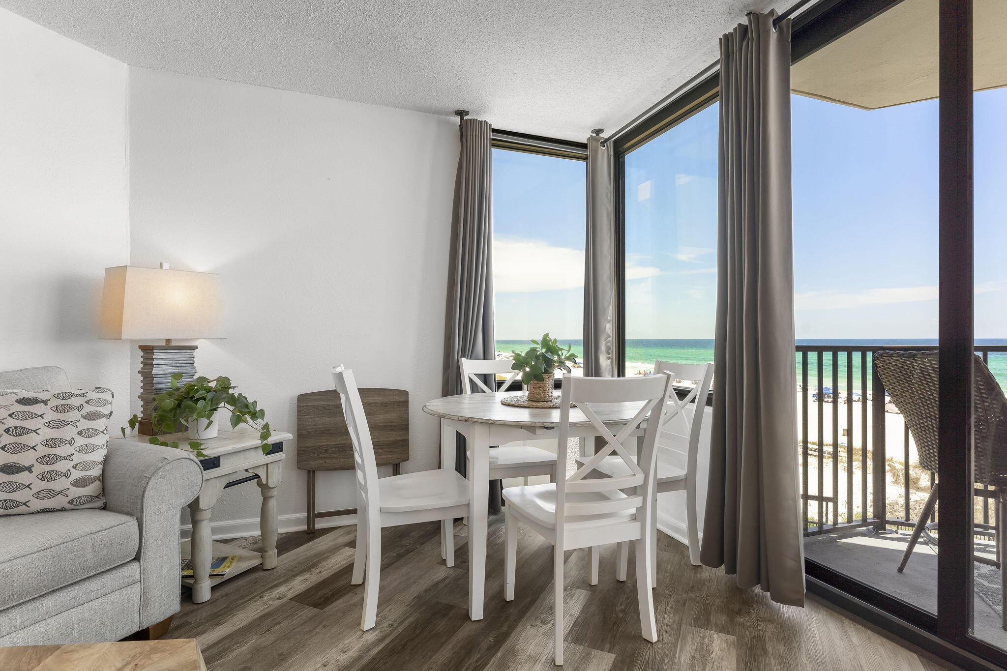 9850 S Thomas Drive, UNIT 404E