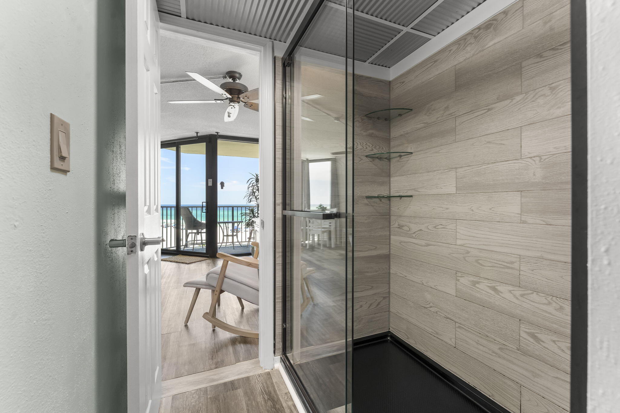 9850 S Thomas Drive, UNIT 404E