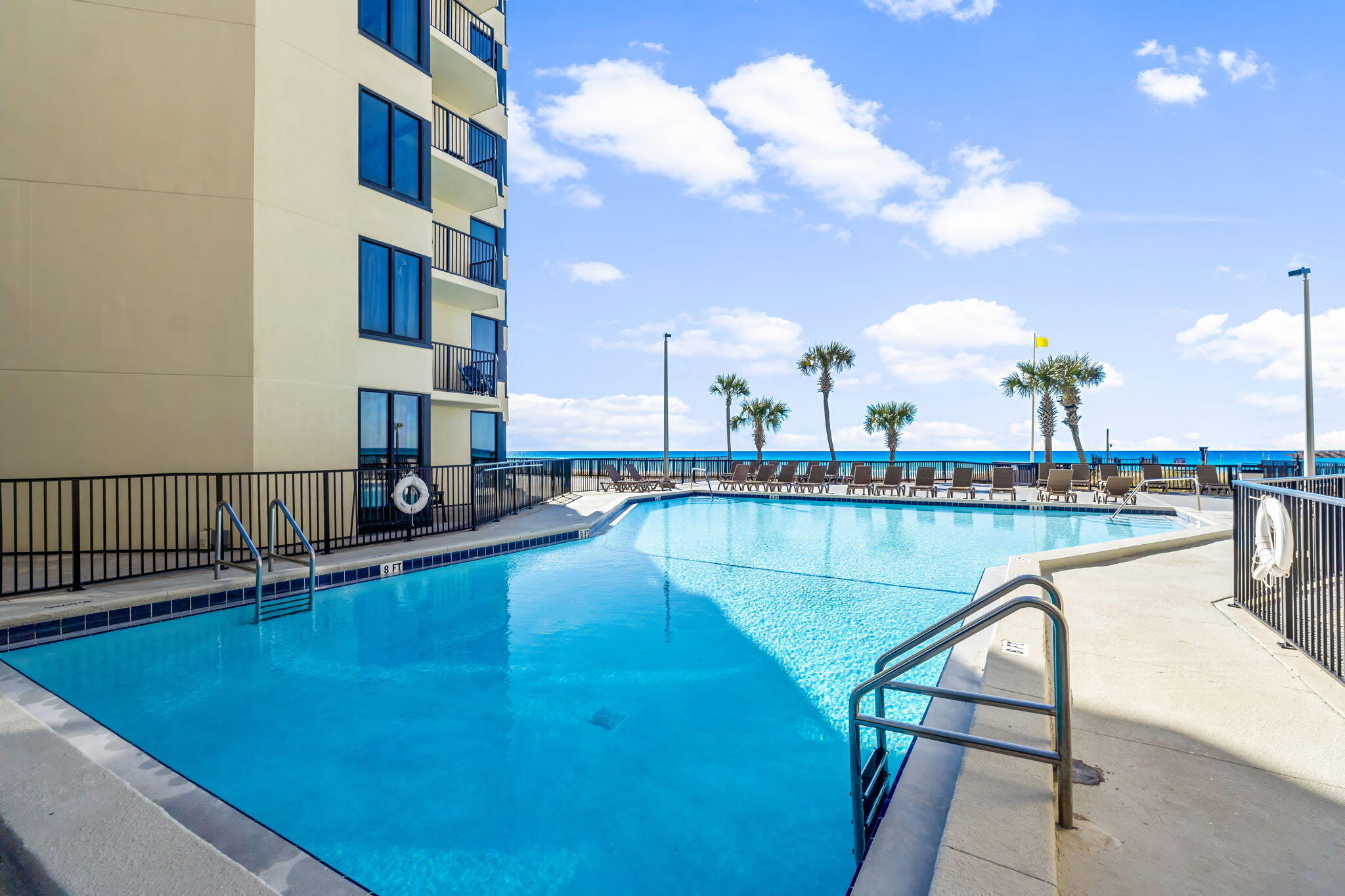 9850 S Thomas Drive, UNIT 404E