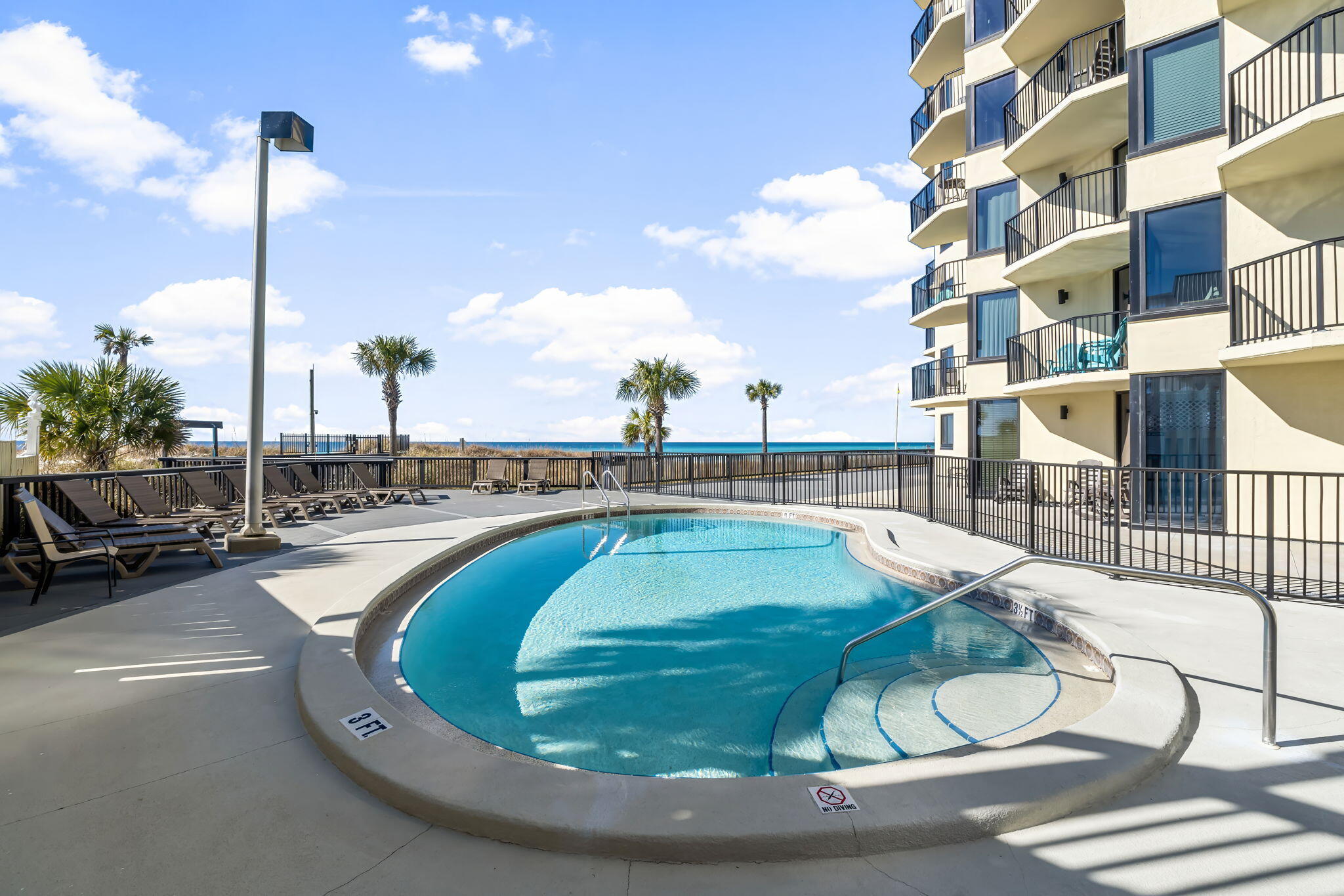 9850 S Thomas Drive, UNIT 404E