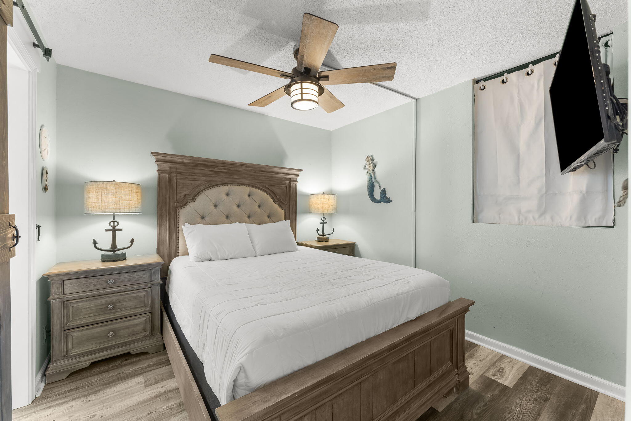9850 S Thomas Drive, UNIT 404E