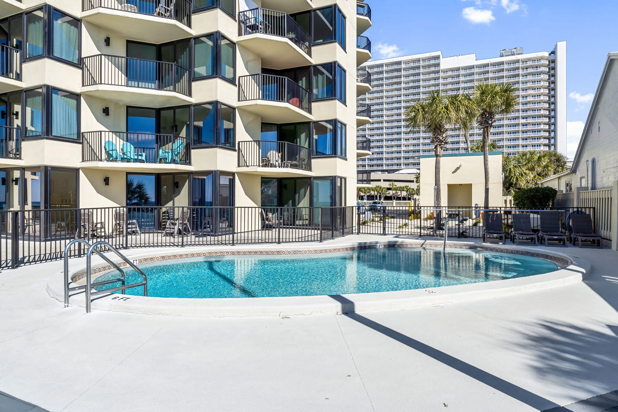 9850 S Thomas Drive, UNIT 404E