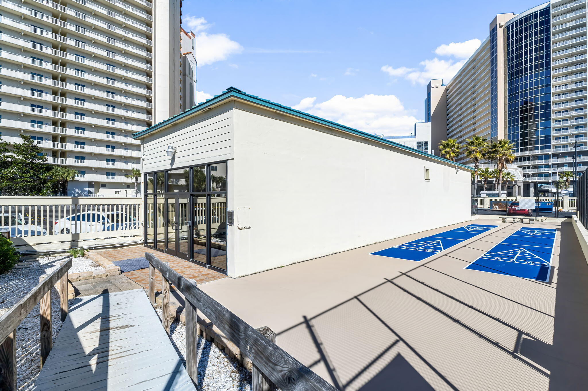 9850 S Thomas Drive, UNIT 404E