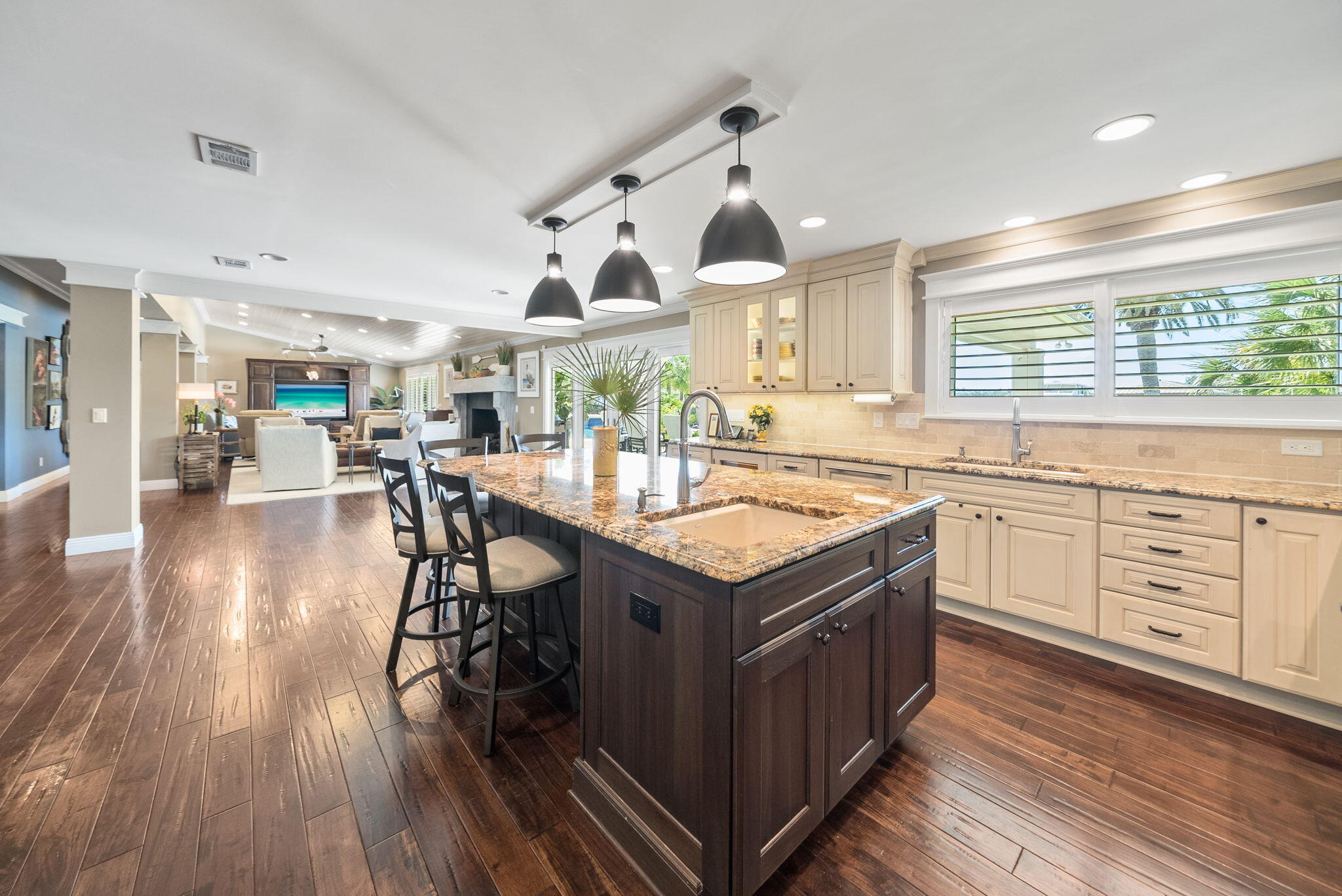 3045 W 30Th Court