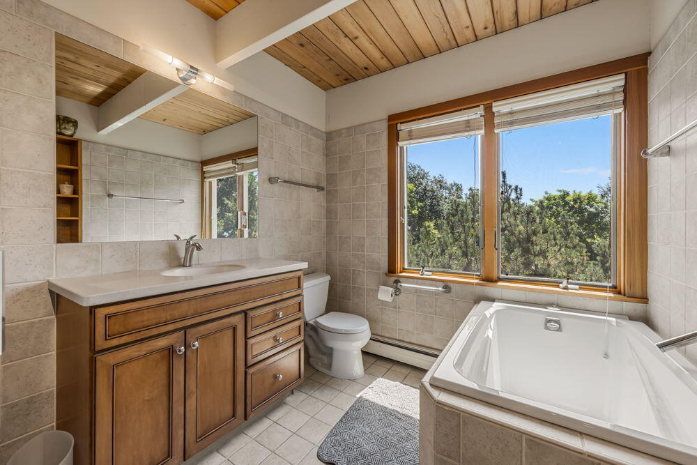 23 Crestview Circle