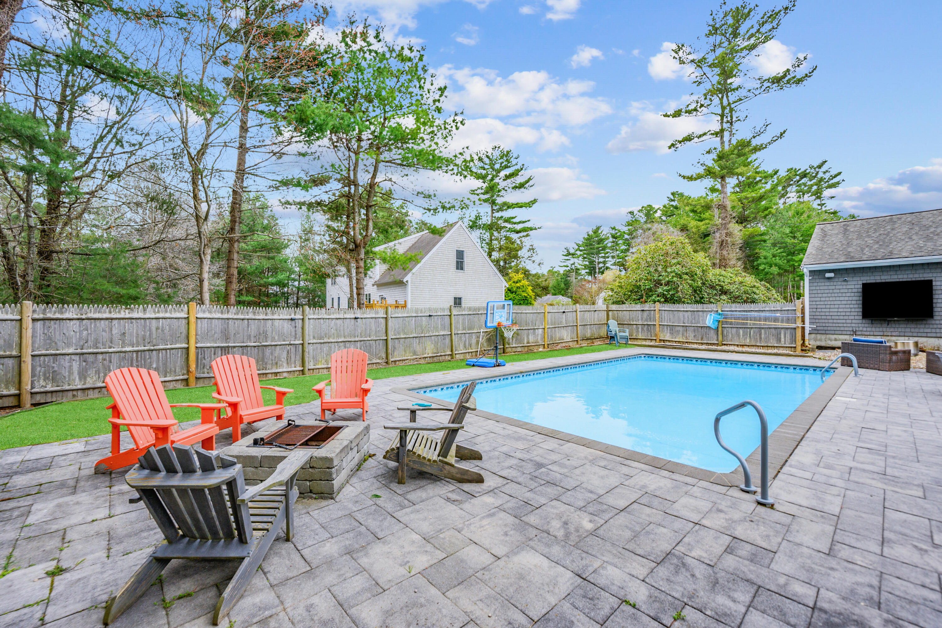 153 Hickory Hill Circle