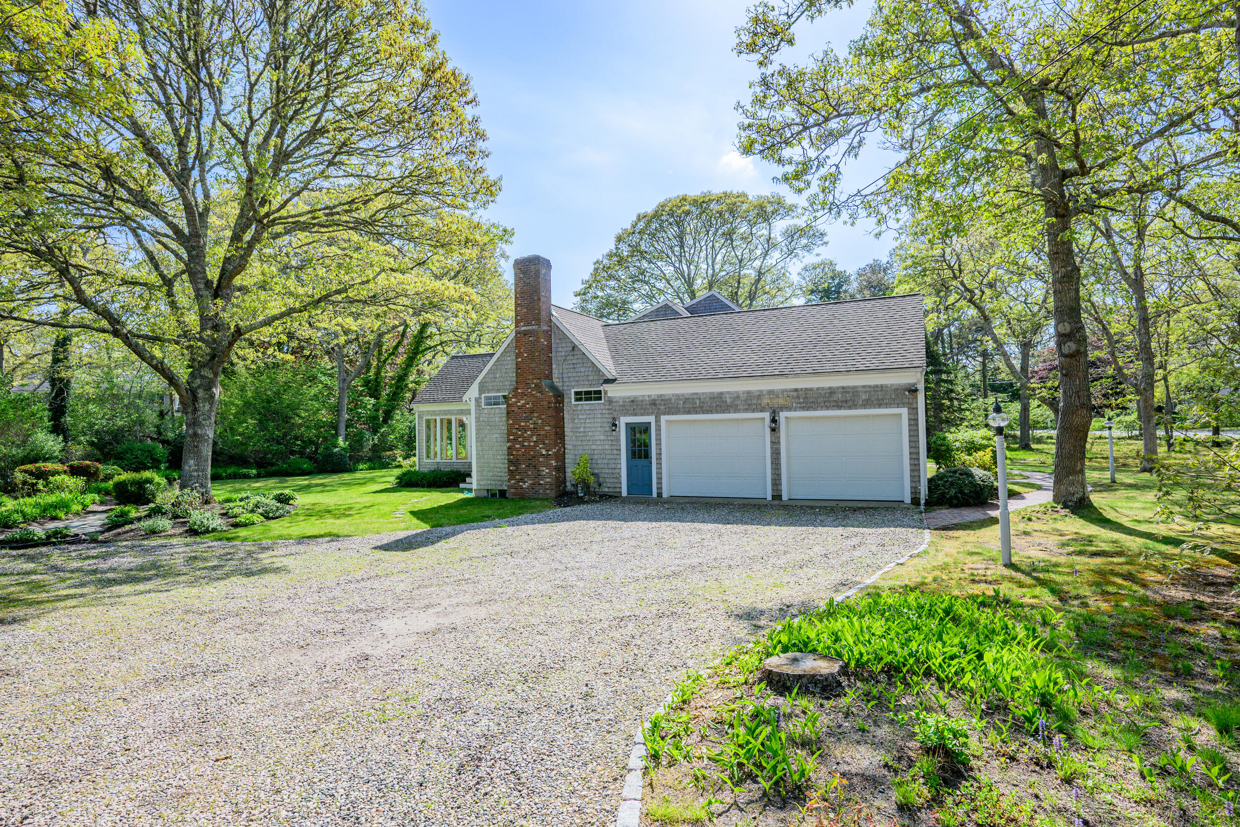 700 Riverview Drive