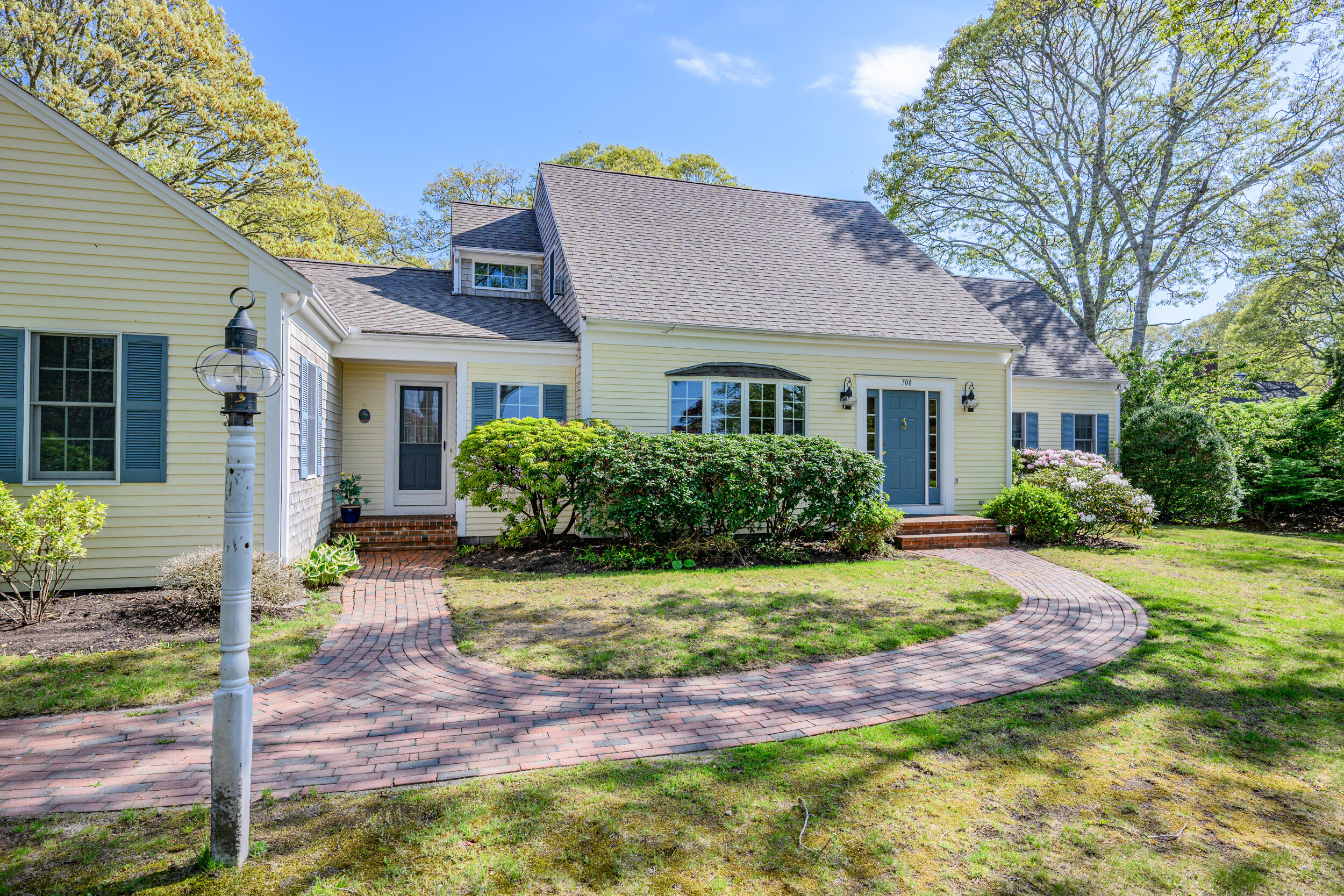 700 Riverview Drive