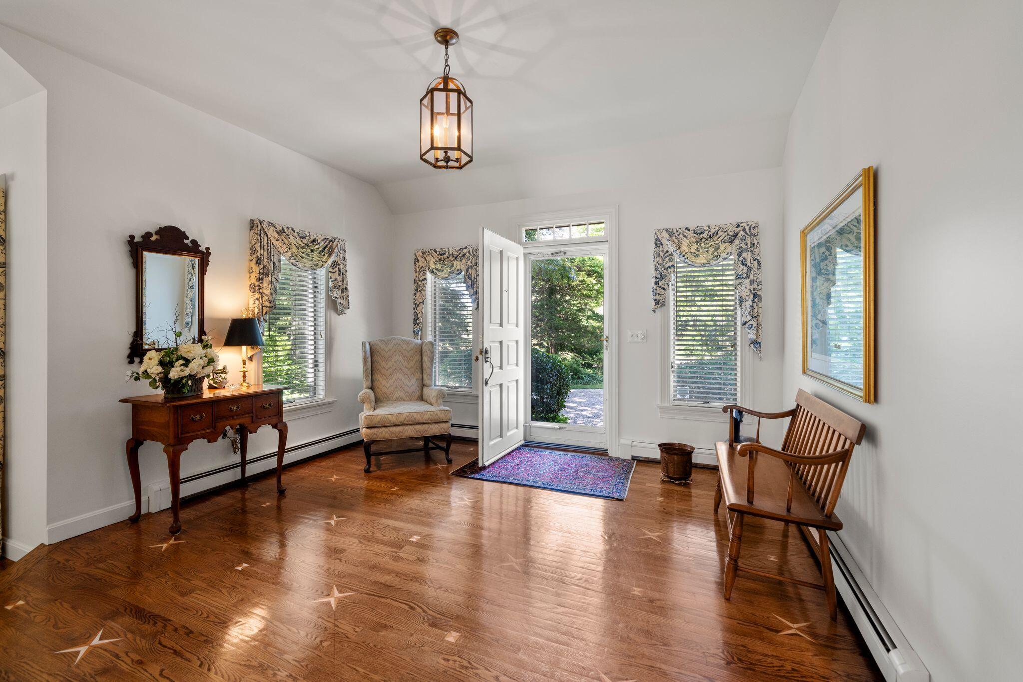 15 Hayward Lane