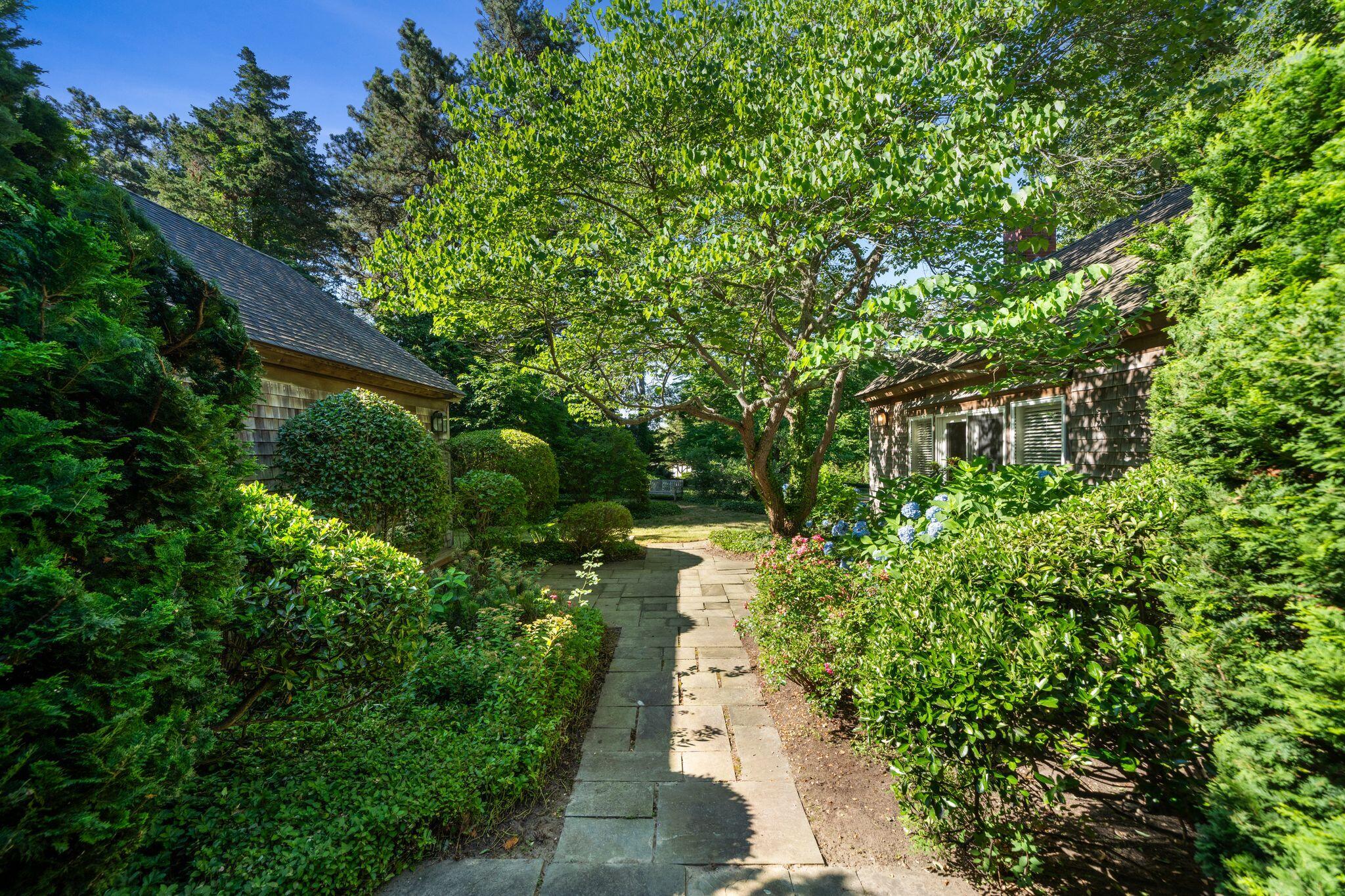 15 Hayward Lane