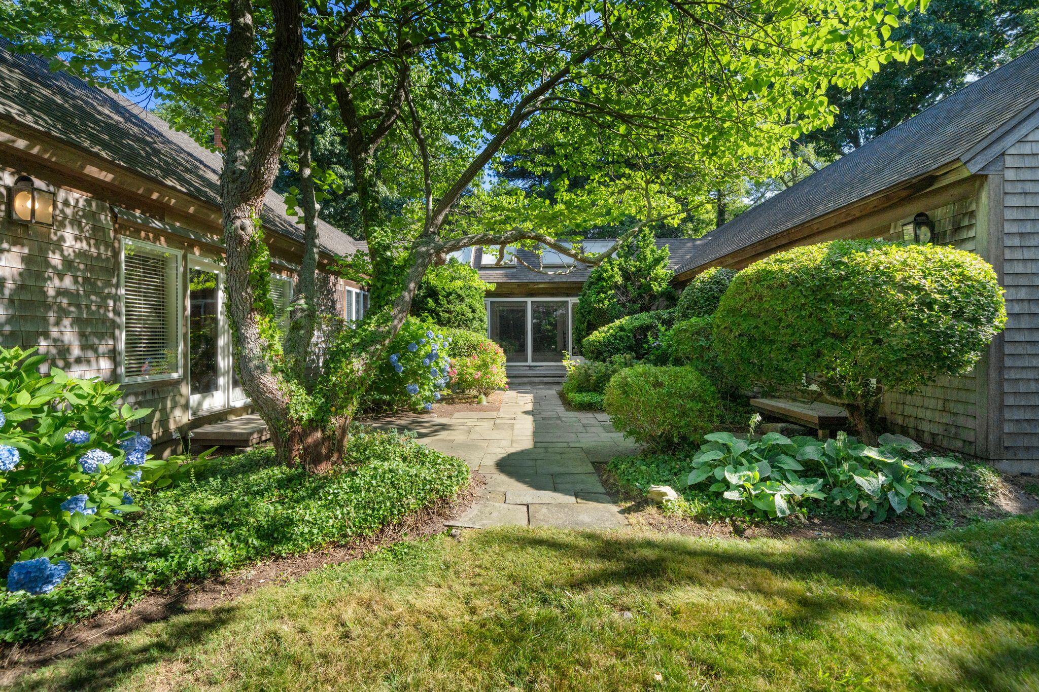 15 Hayward Lane