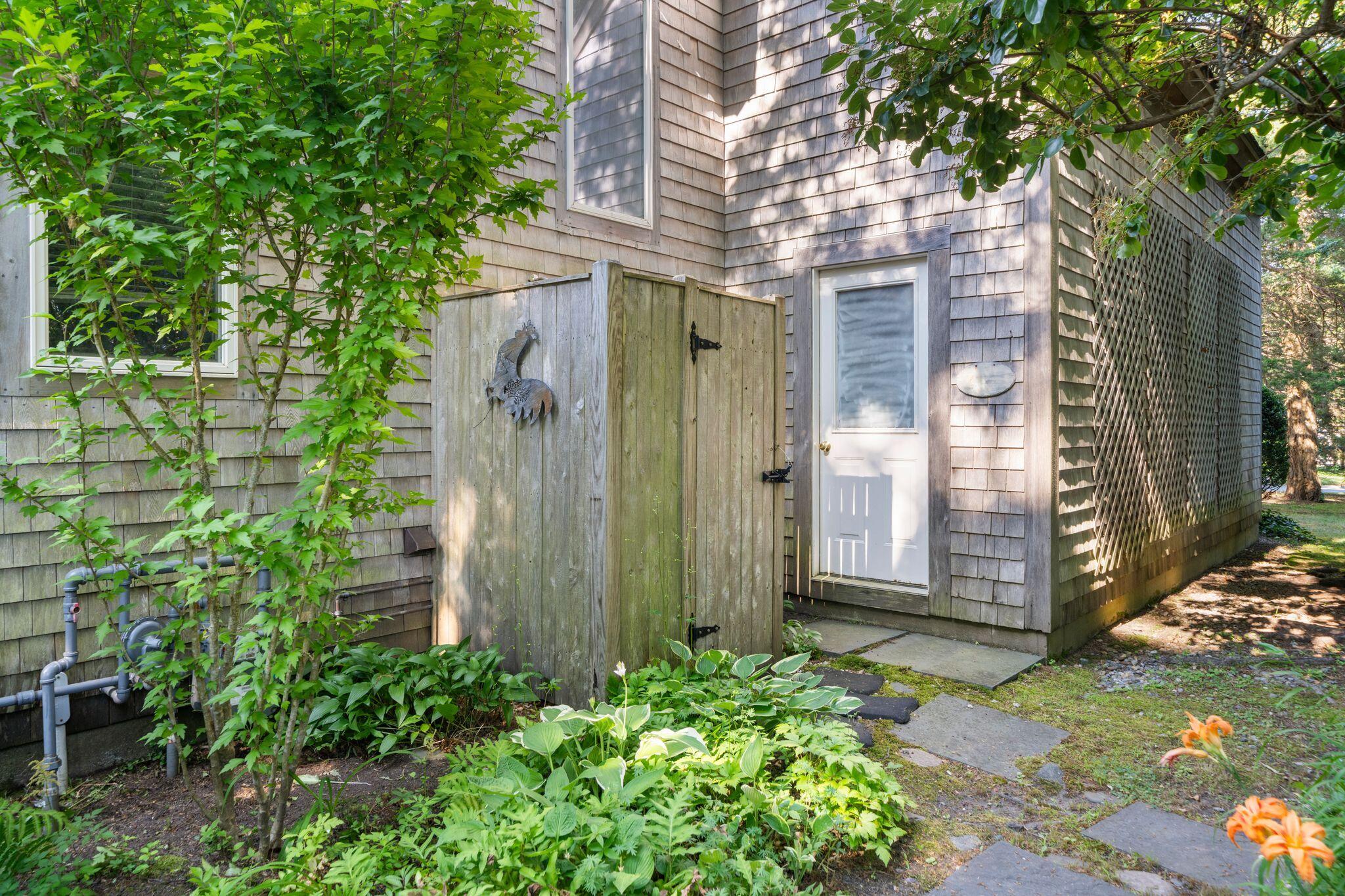 15 Hayward Lane