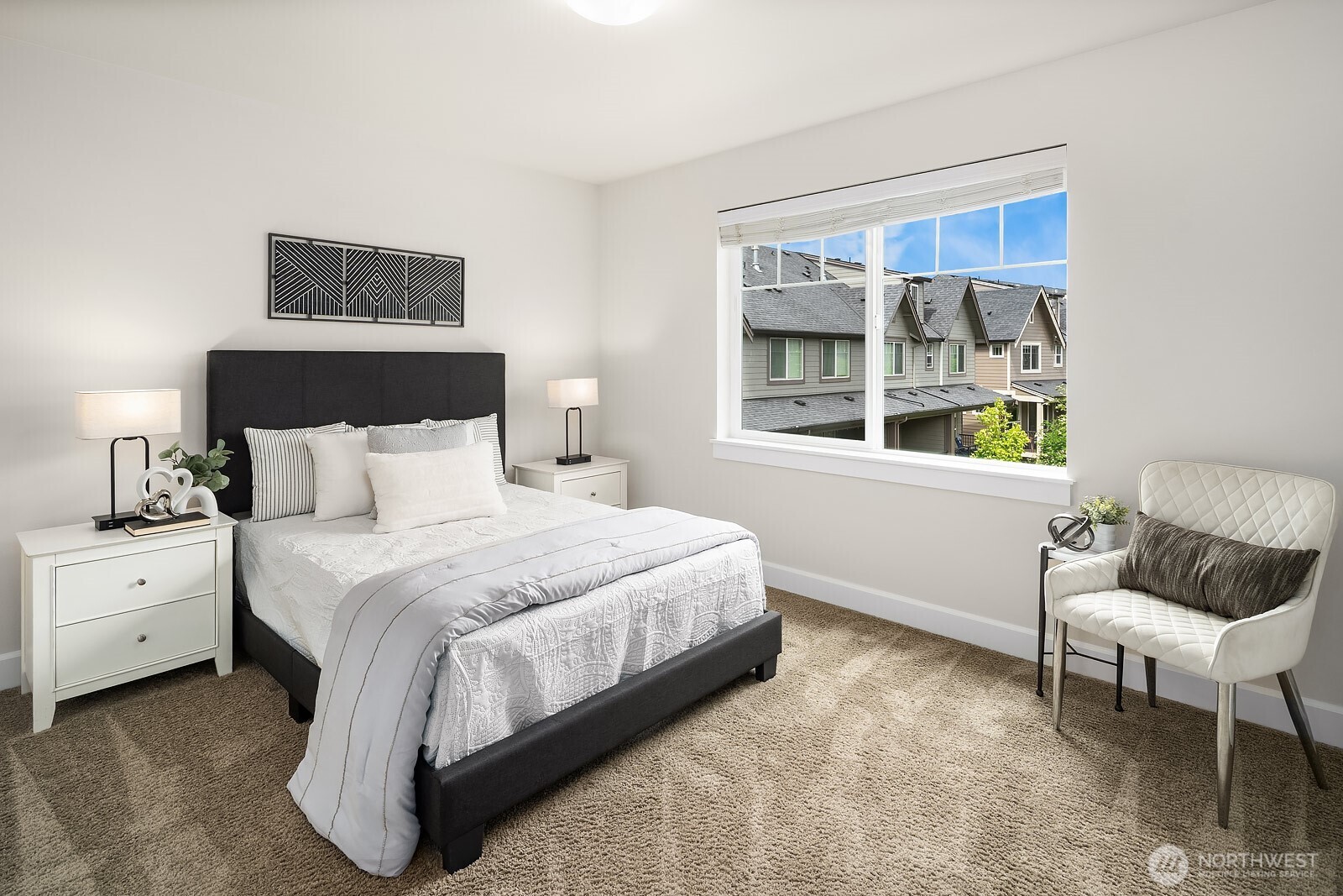 1330 Williamsburg Walk NE