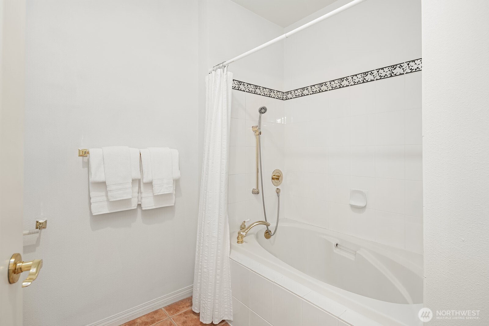 12439 NE Totem Lake Way Unit: 106