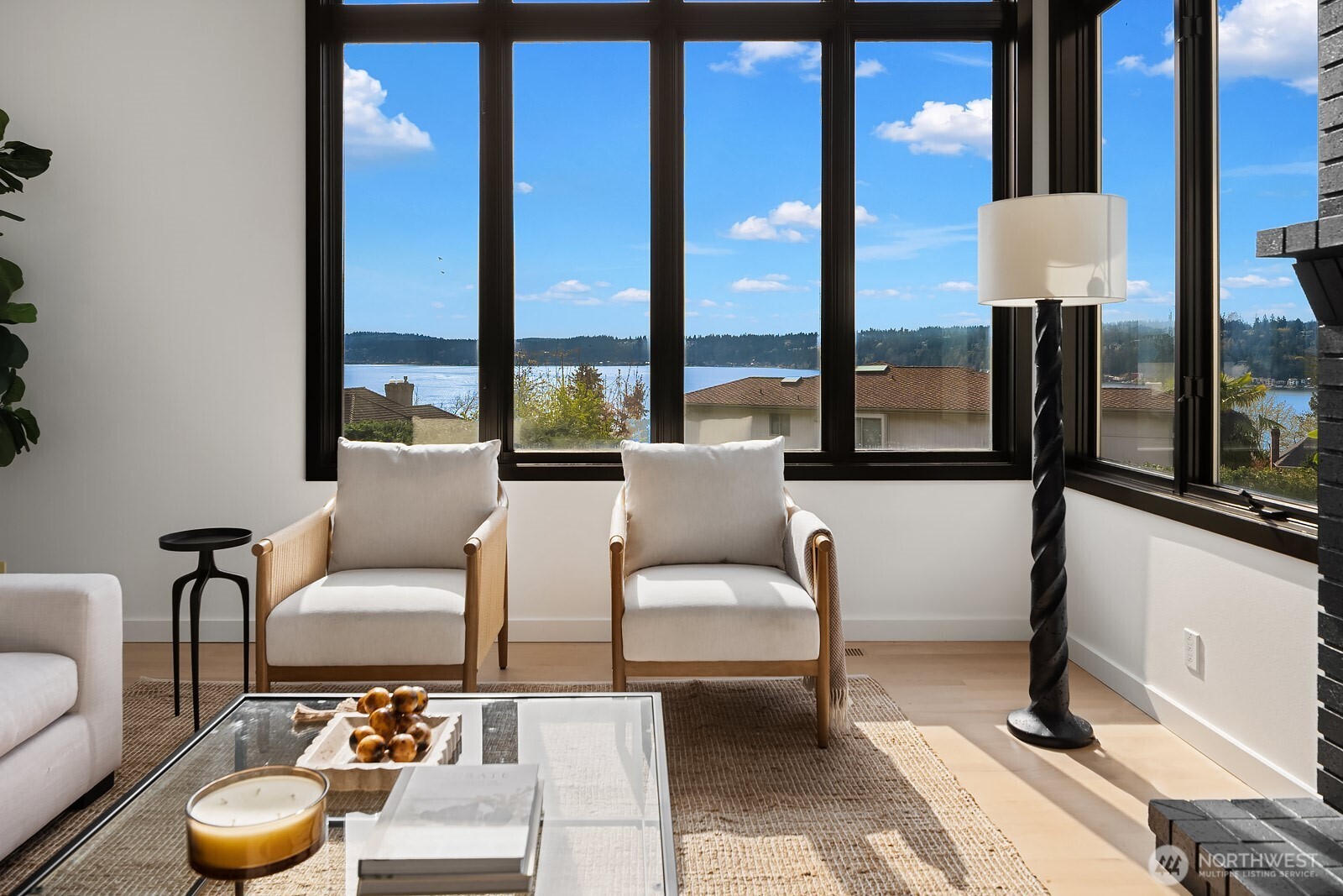 1540 204th Avenue NE