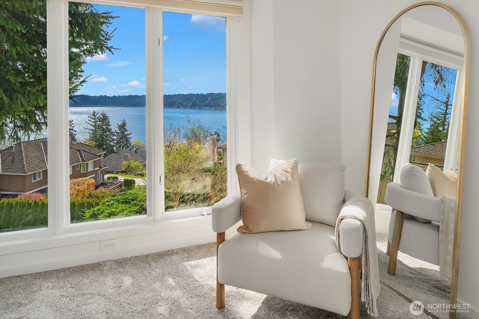 1540 204th Avenue NE