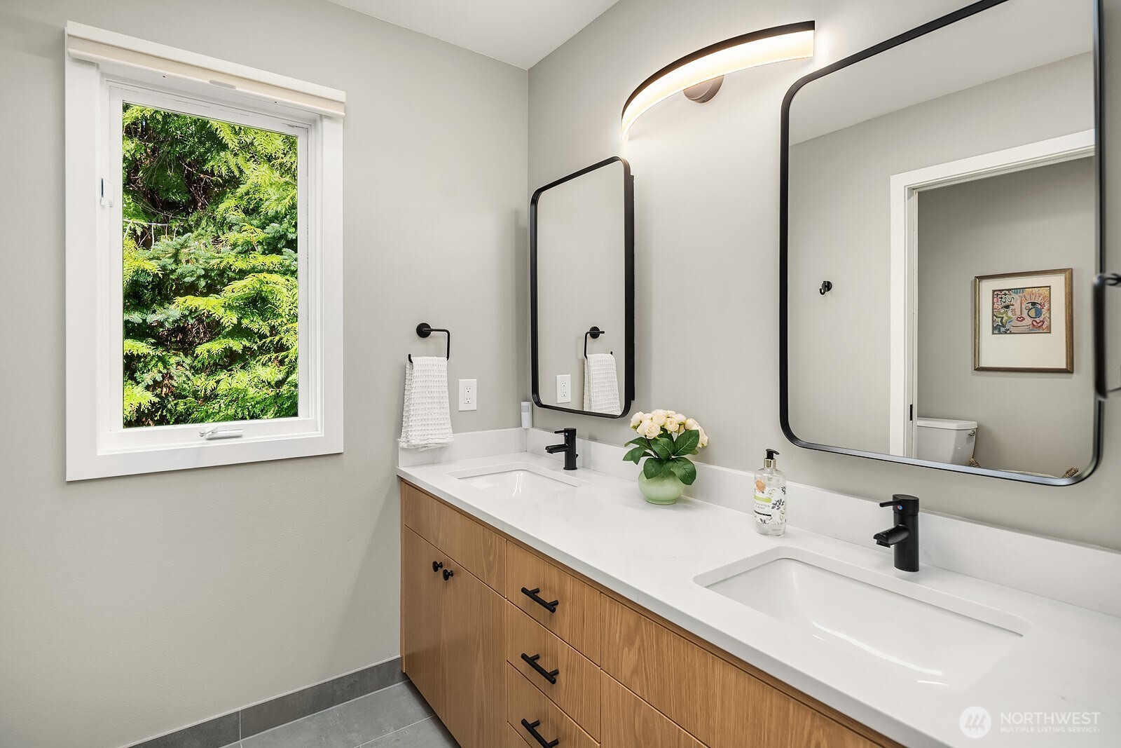 1540 204th Avenue NE