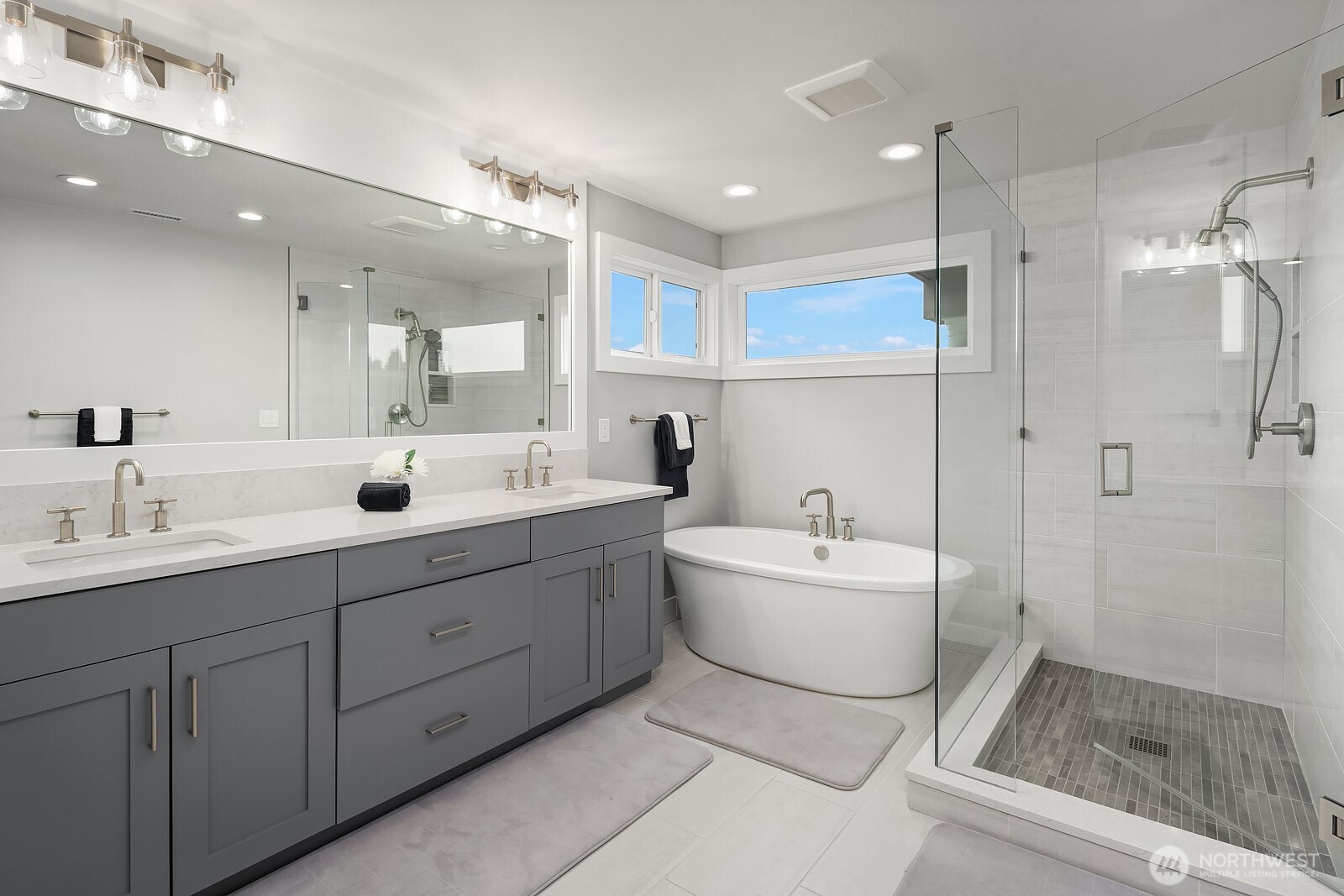 1650 204th Avenue NE