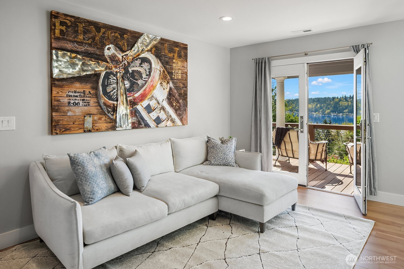 1650 204th Avenue NE