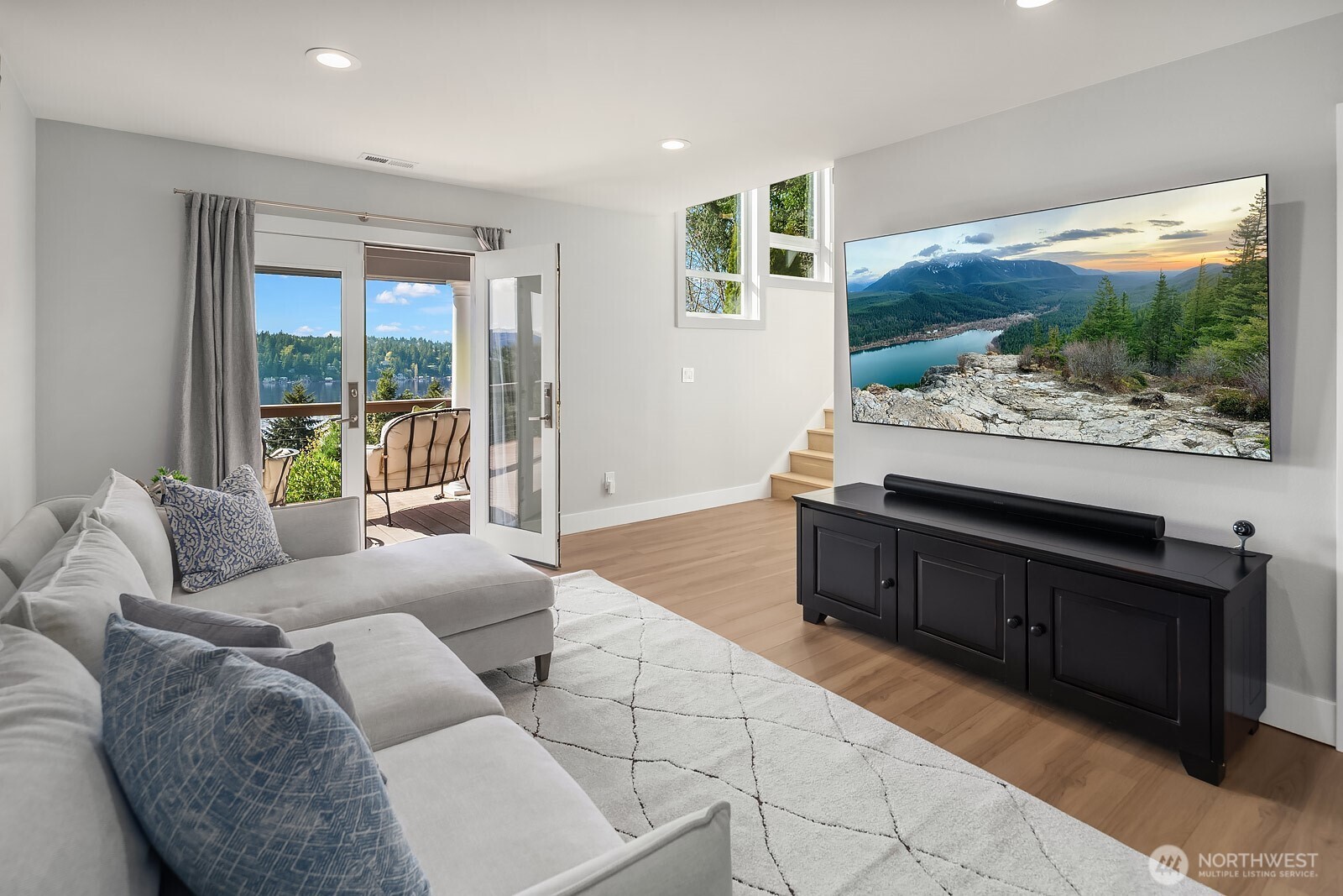 1650 204th Avenue NE