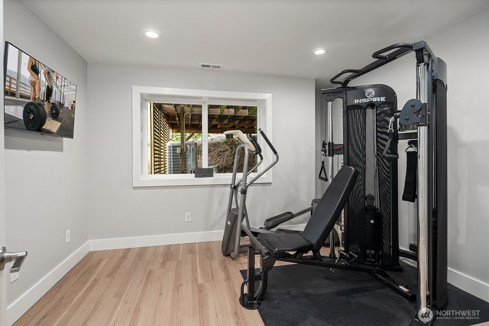 1650 204th Avenue NE