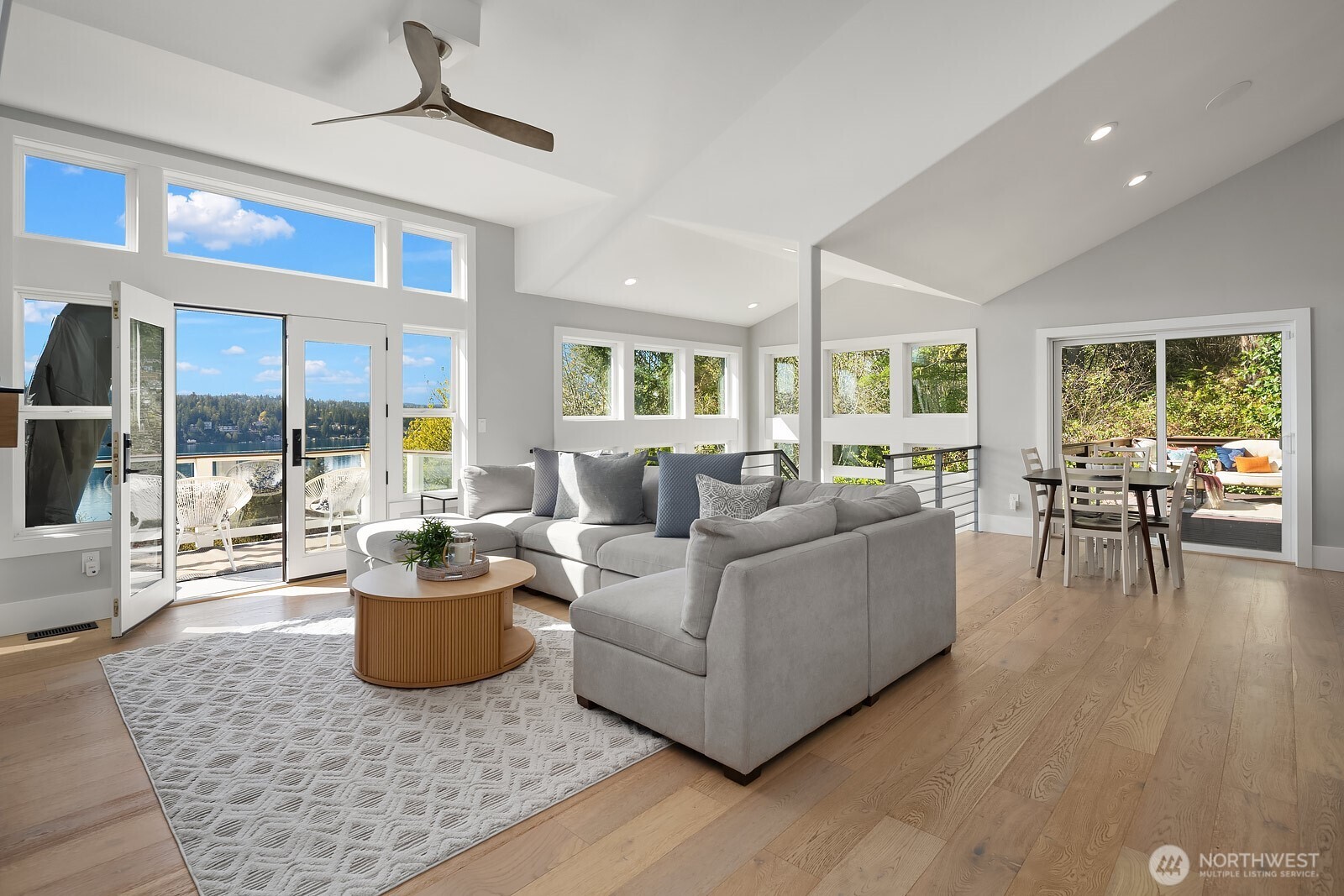 1650 204th Avenue NE