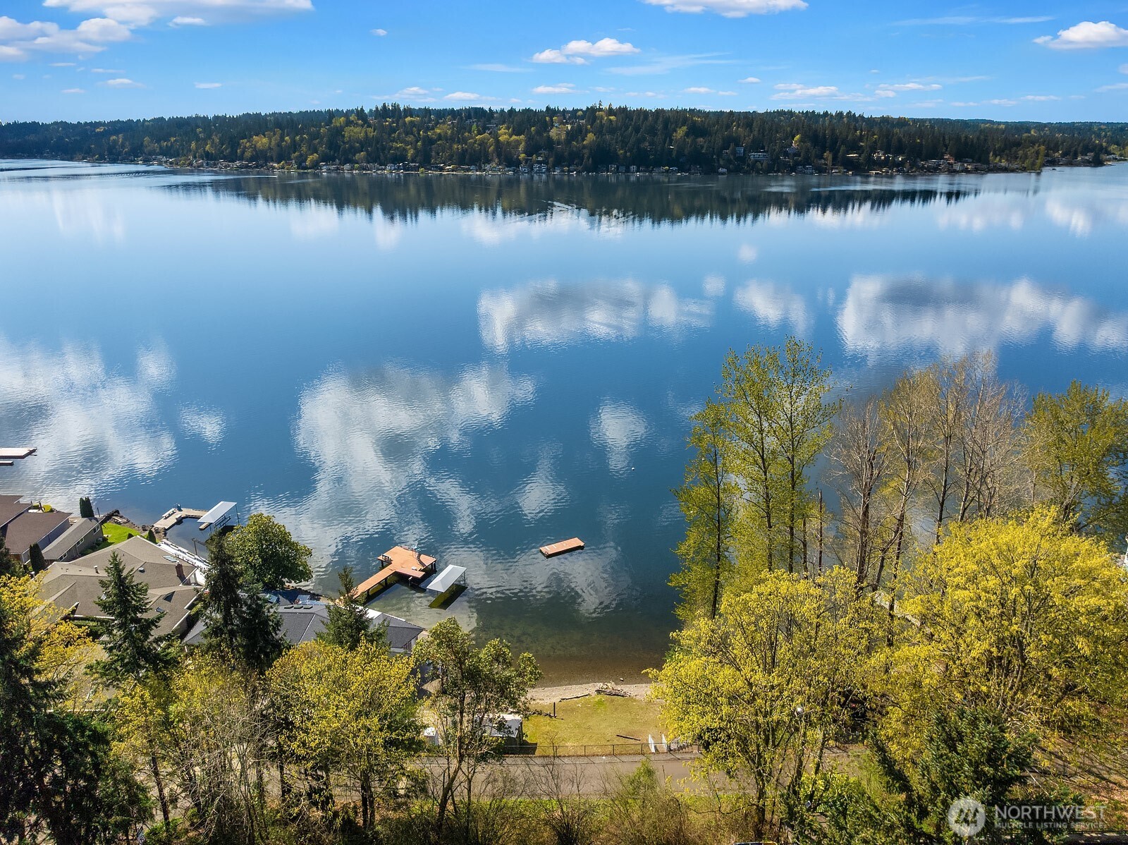 1650 204th Avenue NE