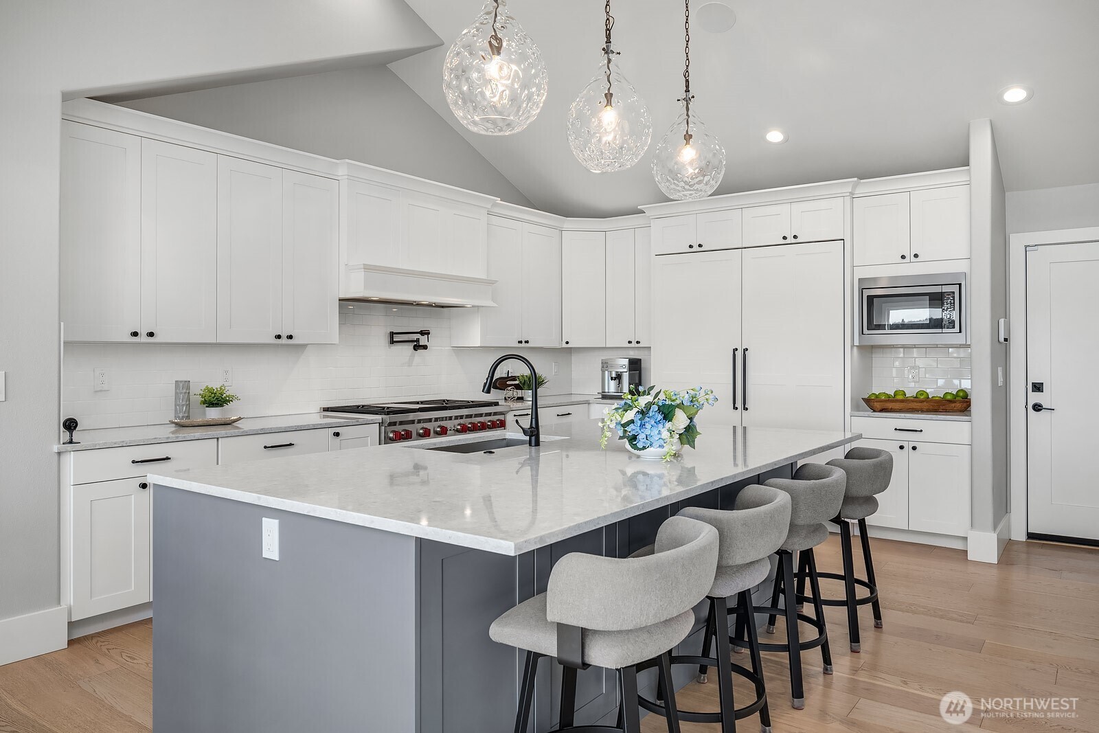 1650 204th Avenue NE