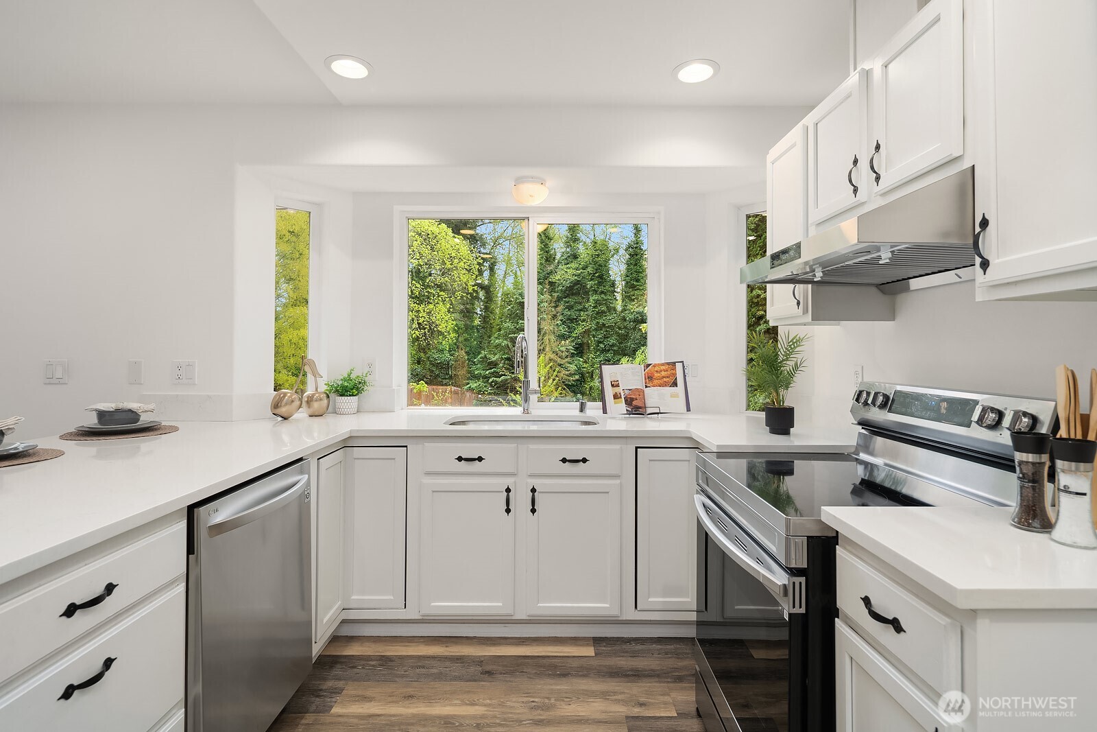 7547 NE 200th Street