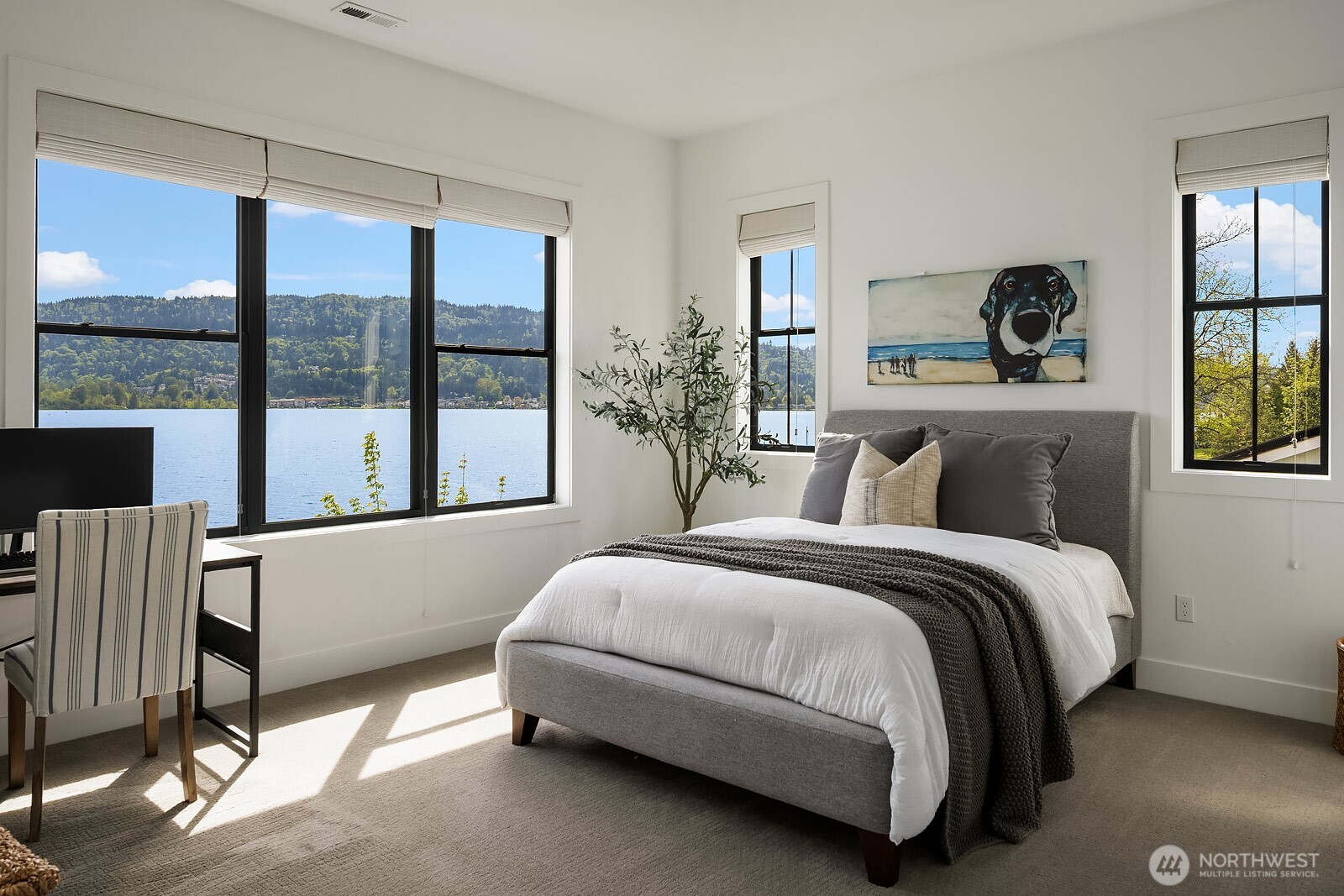4233 E Lake Sammamish Shore Lane SE