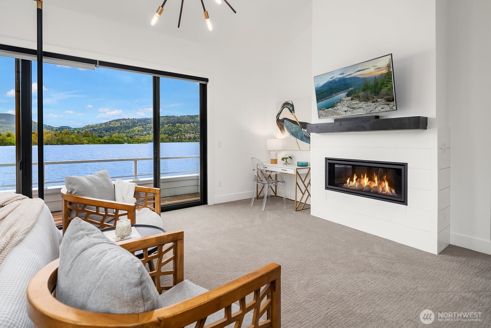 4233 E Lake Sammamish Shore Lane SE