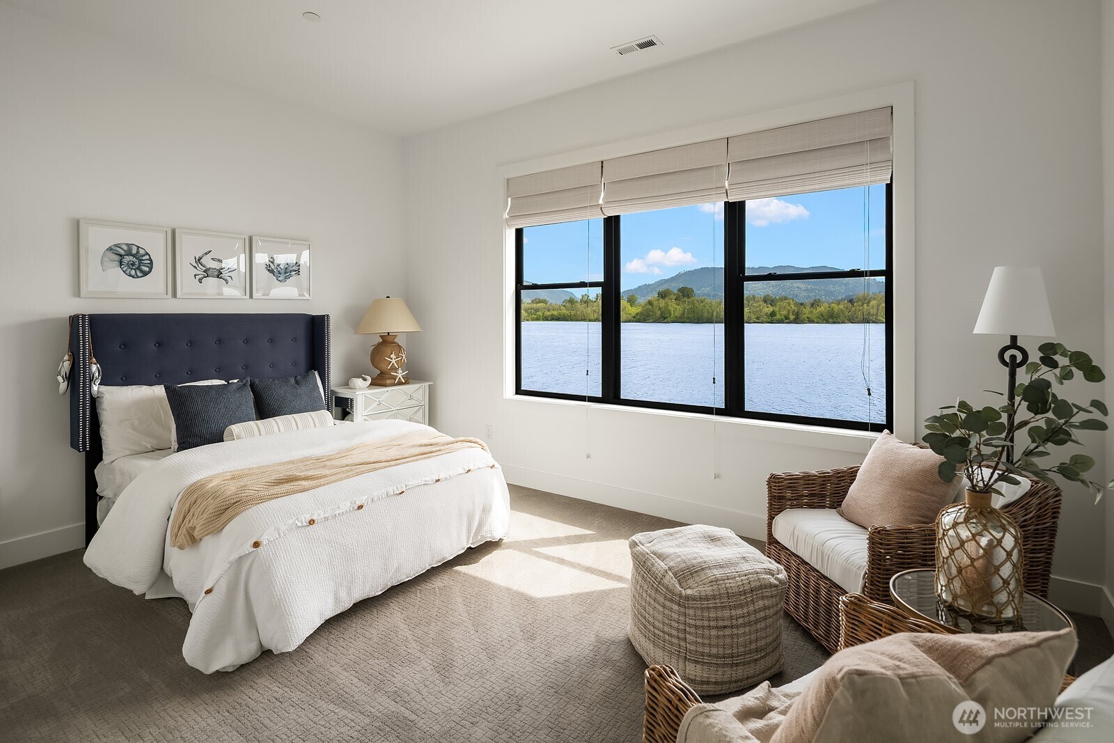 4233 E Lake Sammamish Shore Lane SE