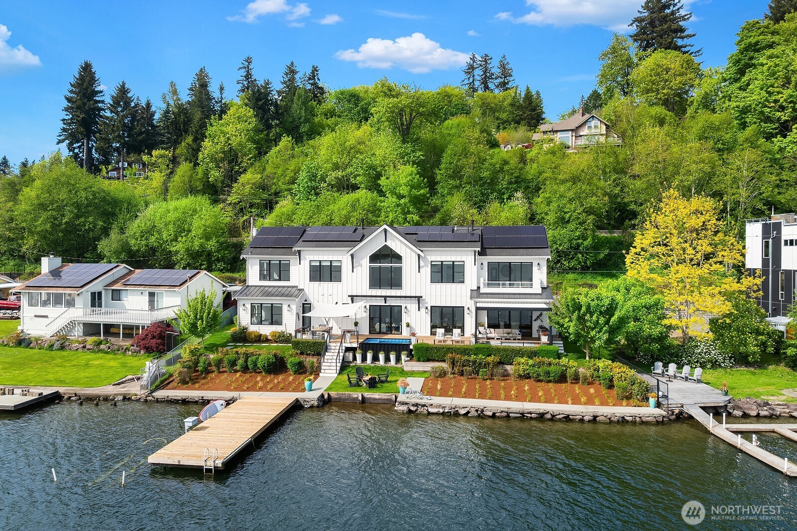 4233 E Lake Sammamish Shore Lane SE