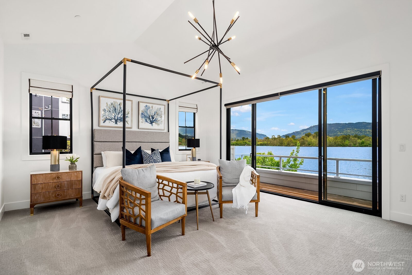 4233 E Lake Sammamish Shore Lane SE