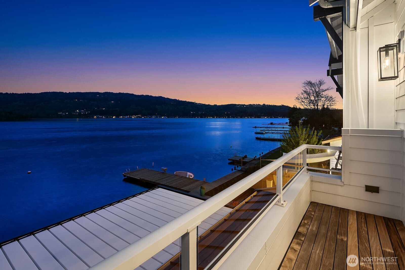 4233 E Lake Sammamish Shore Lane SE