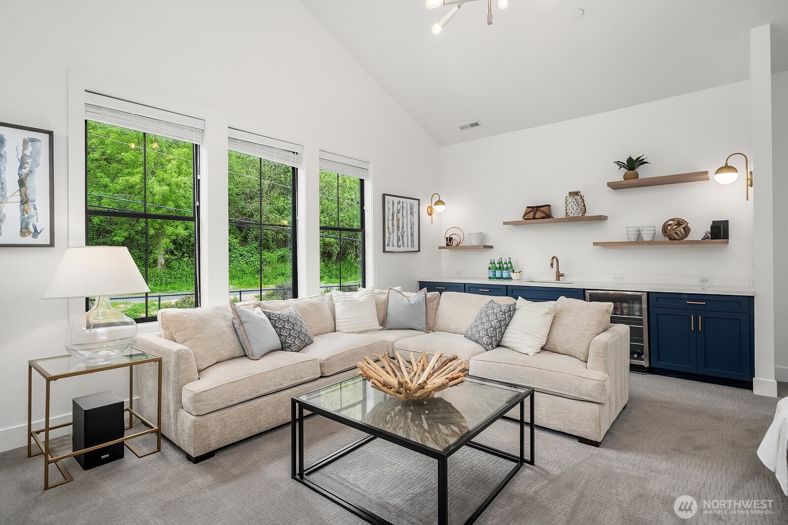 4233 E Lake Sammamish Shore Lane SE
